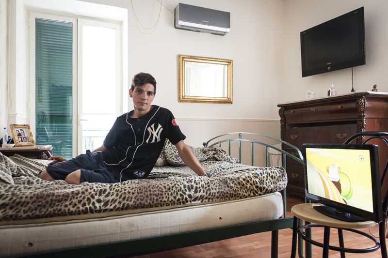 © Emanuela Colombo - Image from the quartieri spagnoli - napoli photography project