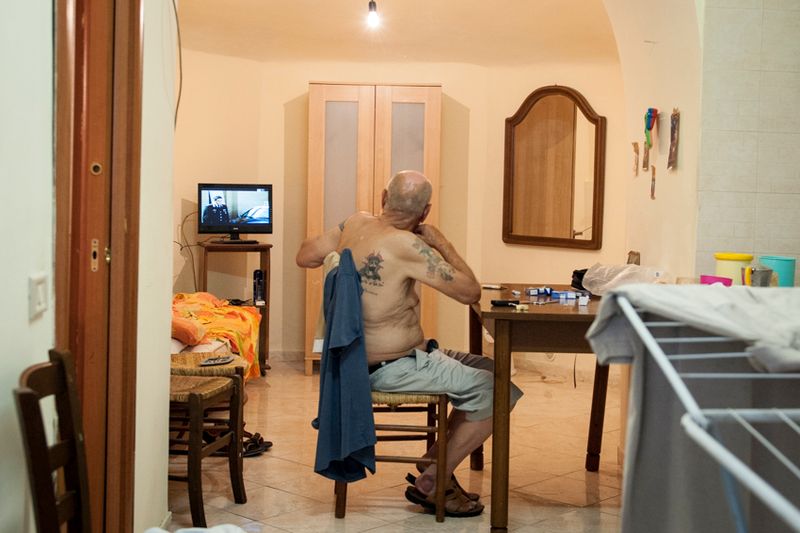 © Emanuela Colombo - Image from the quartieri spagnoli - napoli photography project