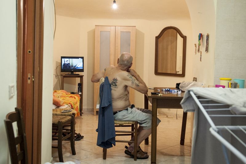 © Emanuela Colombo - Image from the quartieri spagnoli - napoli photography project