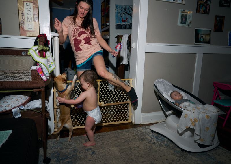 © Stacy Kranitz - Mayron struggles to juggle life with two babies just eight months apart.