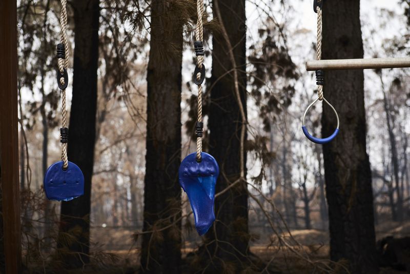 © Christina Simons - Image from the Australian Apocalypse: The Consequences of the Australian Bushfires photography project
