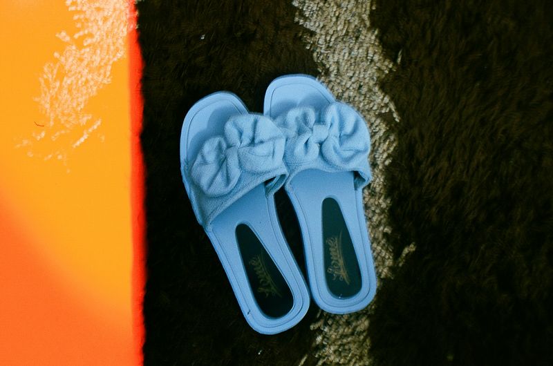 © Barbara Debeuckelaere - 'Om-15.jpgShoes, sandals and floors are so telling.