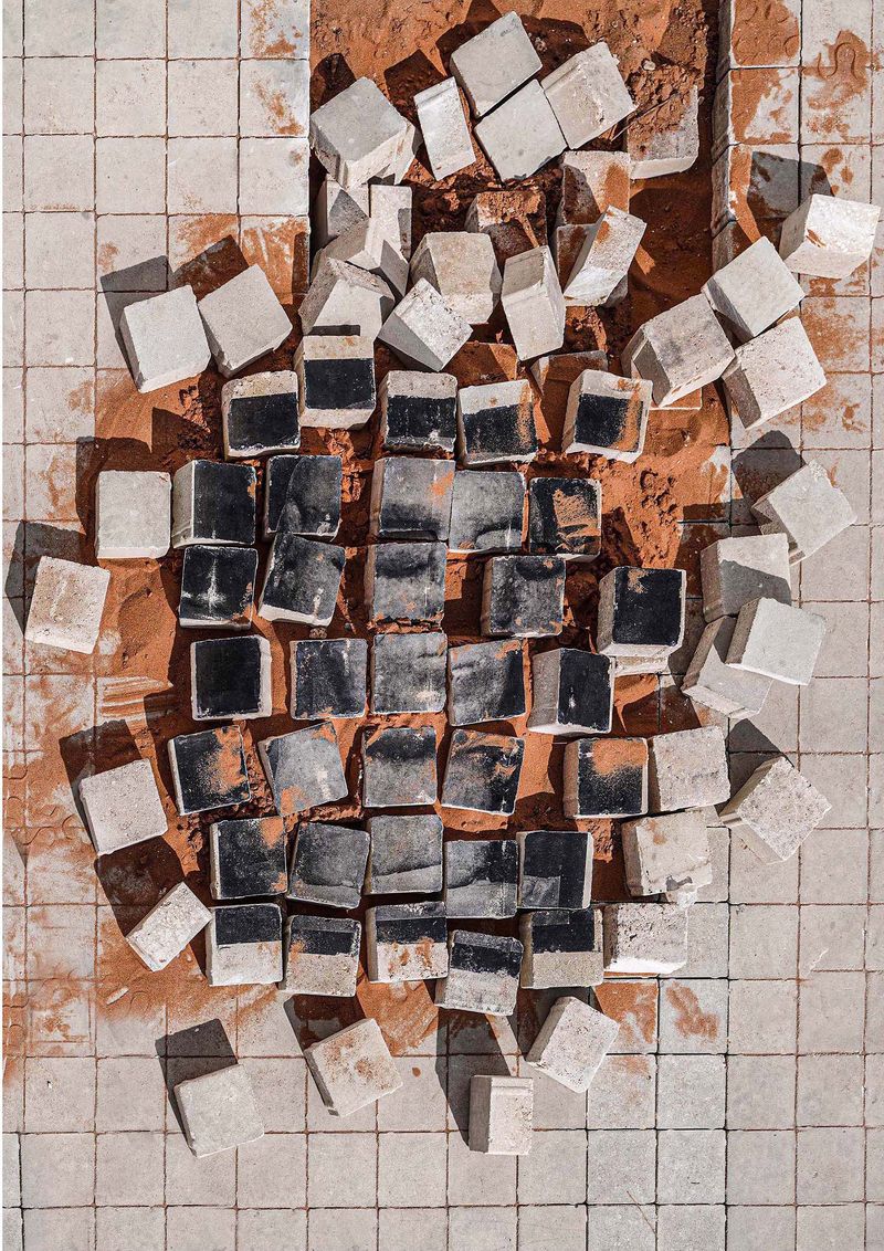 © andrea alkalay - The sedimented nature of objects Digital direct shot from an installation by the street road