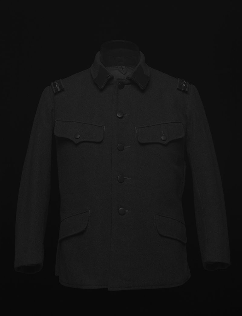 © Yulong Zhou - Image from the Black Coats photography project