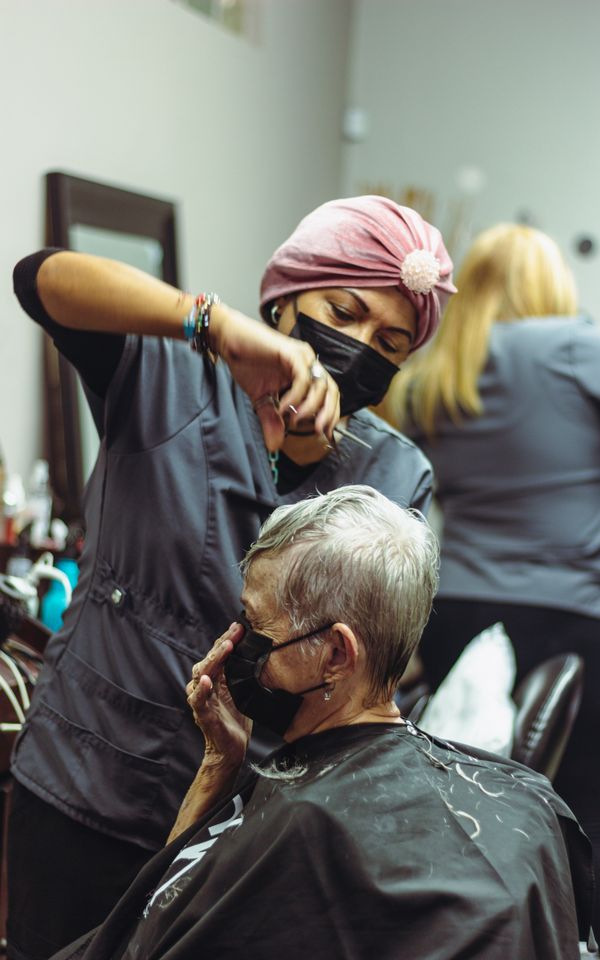 © Ojos Nebulosos - Terapia a Peineta ( San Juan, Puerto Rico, 2021)