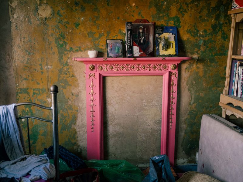 © Fotómetro - Lois's old childhood room, stays untouched, like a gate to the past.