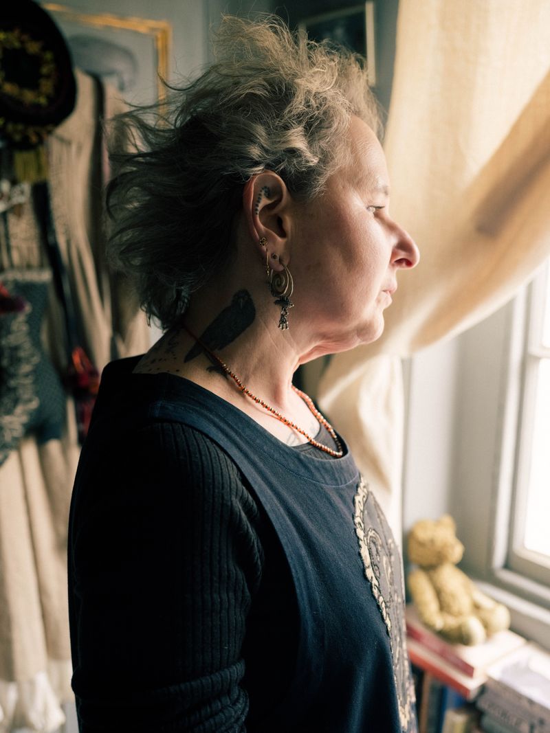 © Fotómetro - Carey in her bedroom.