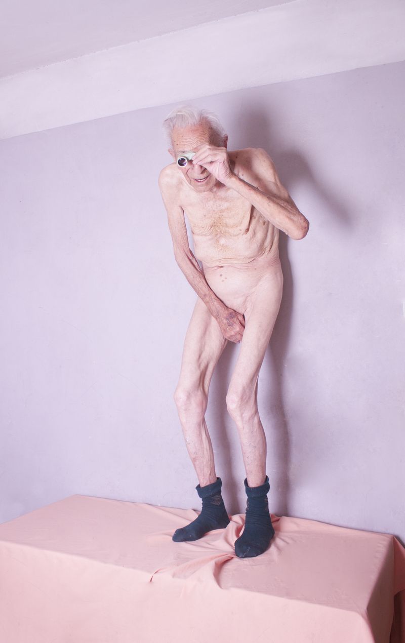© Anna Gargarian - Karen Khachaturov, Pastel Struggle Series, "Here, i'm taking a bath"