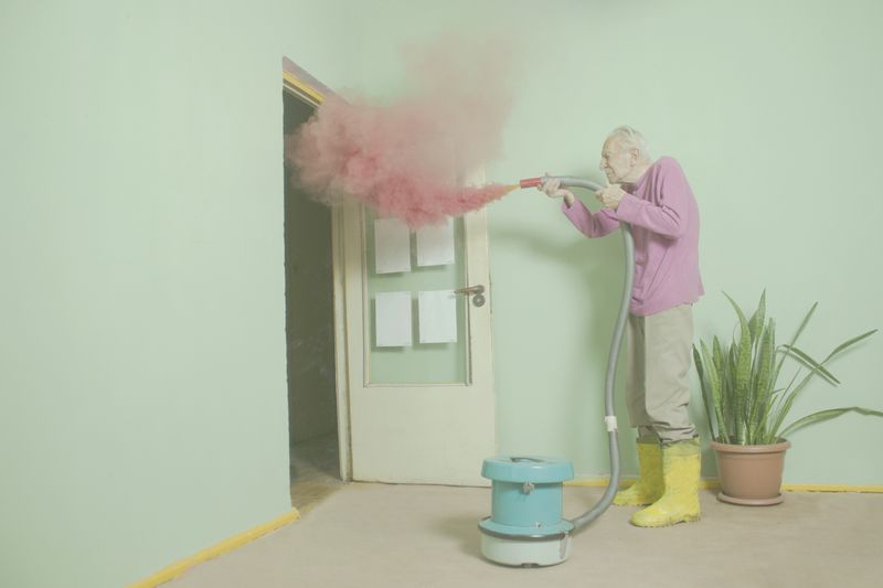 © Anna Gargarian - Karen Khachaturov, Pastel Struggle Series, "Here, i'm trying to figure out who's my guest"
