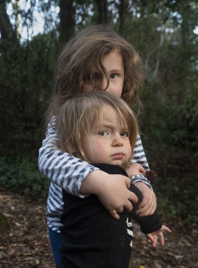 © Allison Grant - Sisters