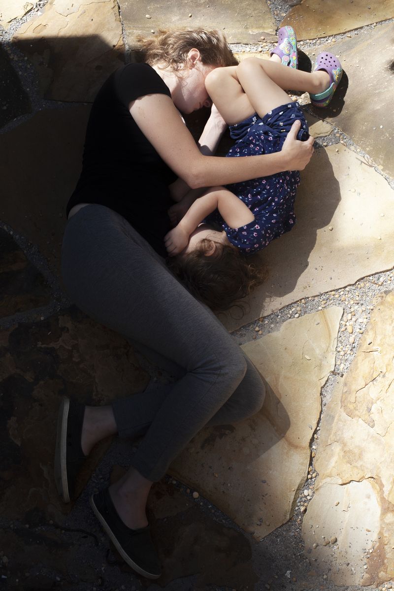 © Allison Grant - Holding Isa