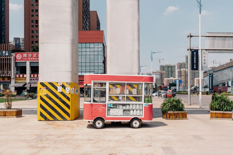 © Tianhu Yuan - Image from the Self Iterating of Mountain City photography project