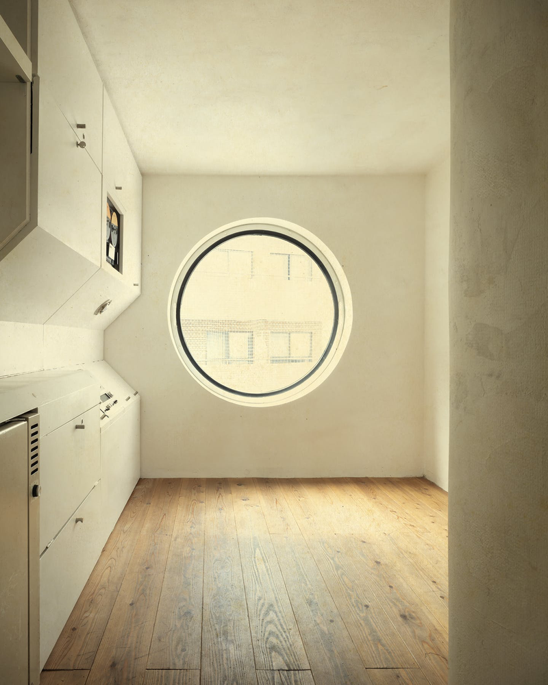 © Inês d'Orey - Image from the Do Not Sit Down photography project