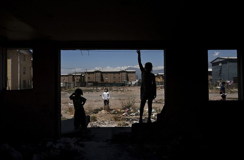 © Alejandro Olivares - Image from the Living Periferia photography project