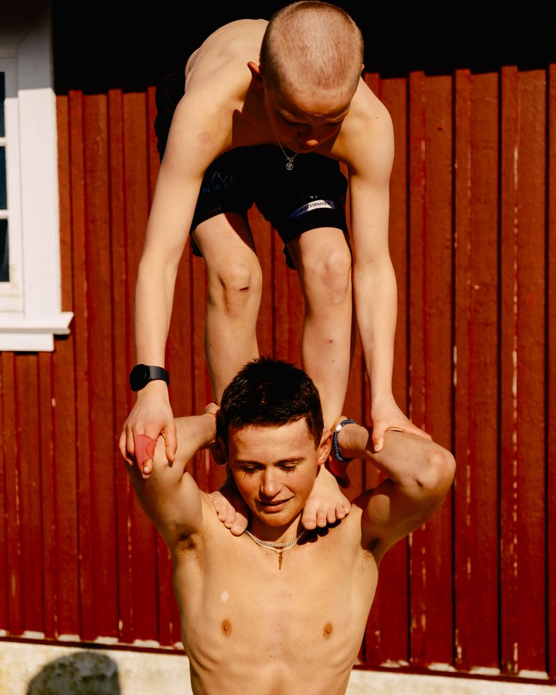 © Daniel Dorsa - Image from the To Skip A Sinking Stone photography project