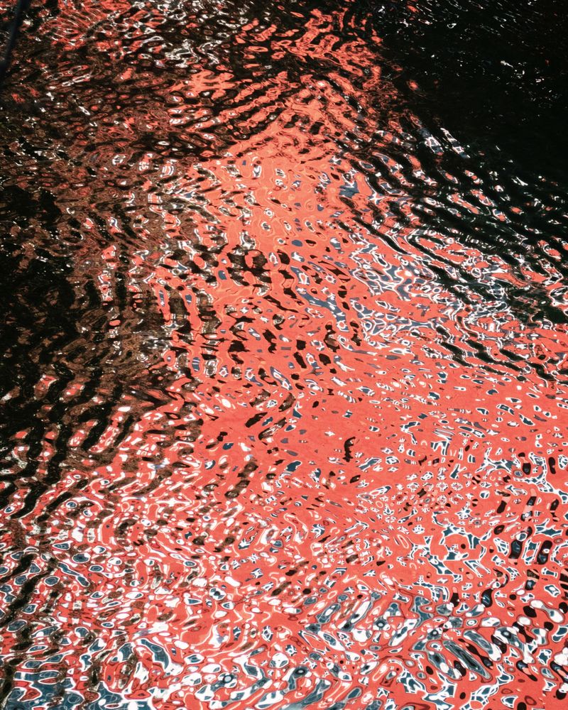 © Ariana Zukowski - Reality dissolving at the surface