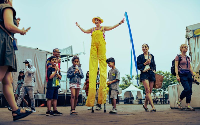 © Hong Yu Chan - Toronto, Canada, 2023Performance transforming the street into a stage.