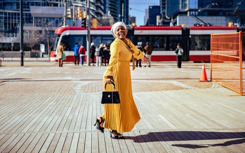 © Hong Yu Chan - Toronto, Canada, 2023A gesture of confidence in an open plaza.