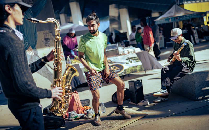 © Hong Yu Chan - Toronto, Canada, 2023Music reshaping the rhythm of the street.