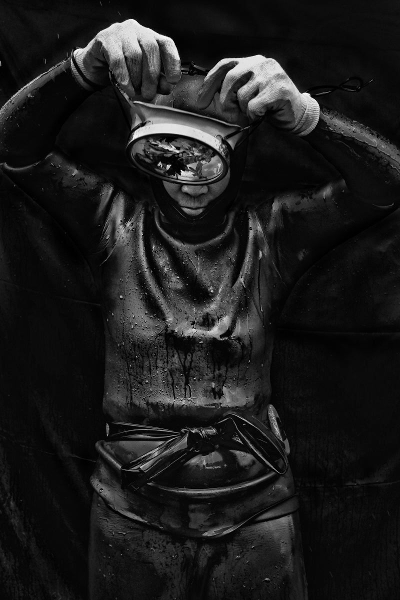 © Alain Schroeder - Image from the Grandma Divers photography project