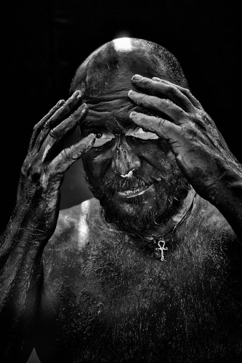 © Alain Schroeder - Image from the Miracle Mud photography project