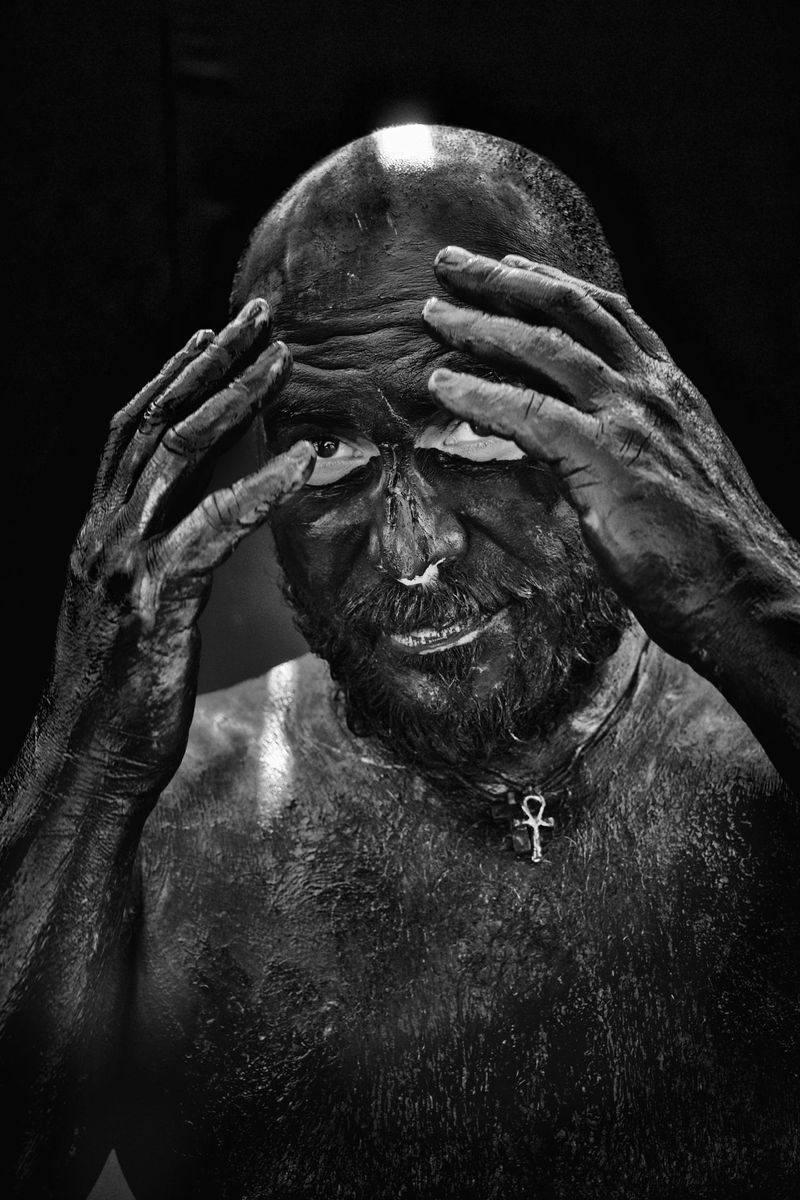 © Alain Schroeder - Image from the Miracle Mud photography project