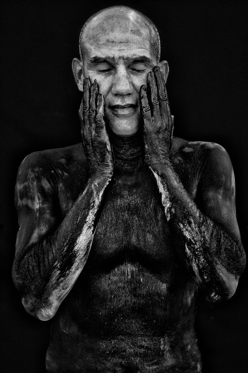 © Alain Schroeder - Image from the Miracle Mud photography project