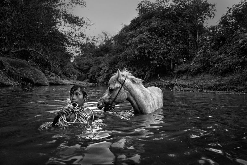 © Alain Schroeder - Image from the Kid Jockeys photography project