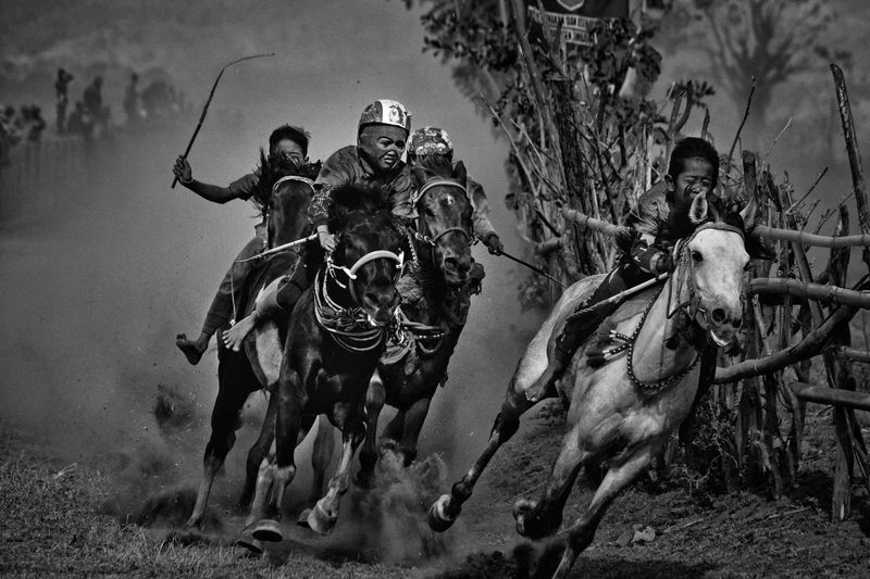 © Alain Schroeder - Image from the Kid Jockeys photography project