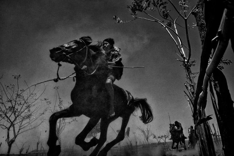 © Alain Schroeder - Image from the Kid Jockeys photography project