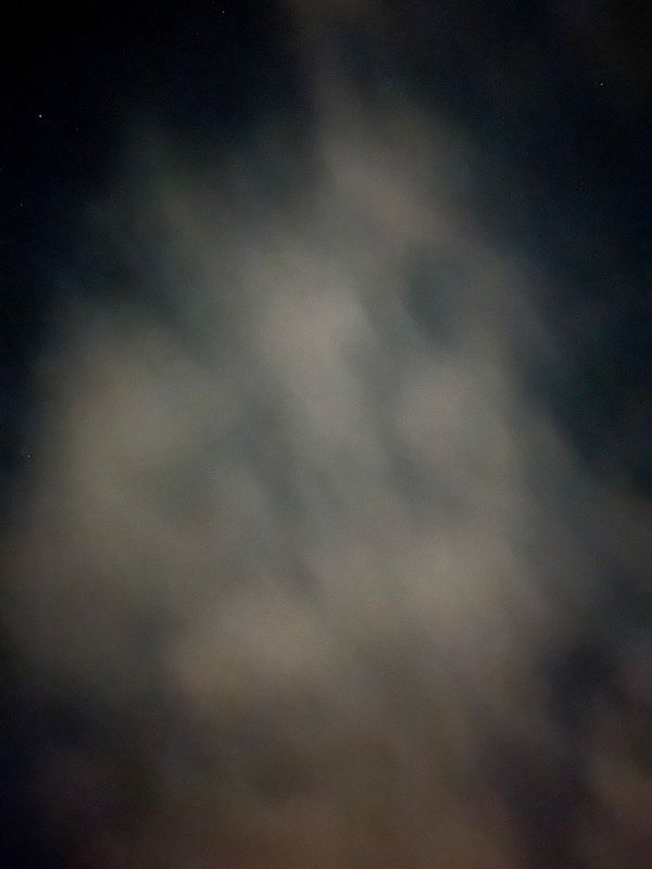 © Kali Tiruneh - Image from the Micro-moments of alignment: the evening sky photography project