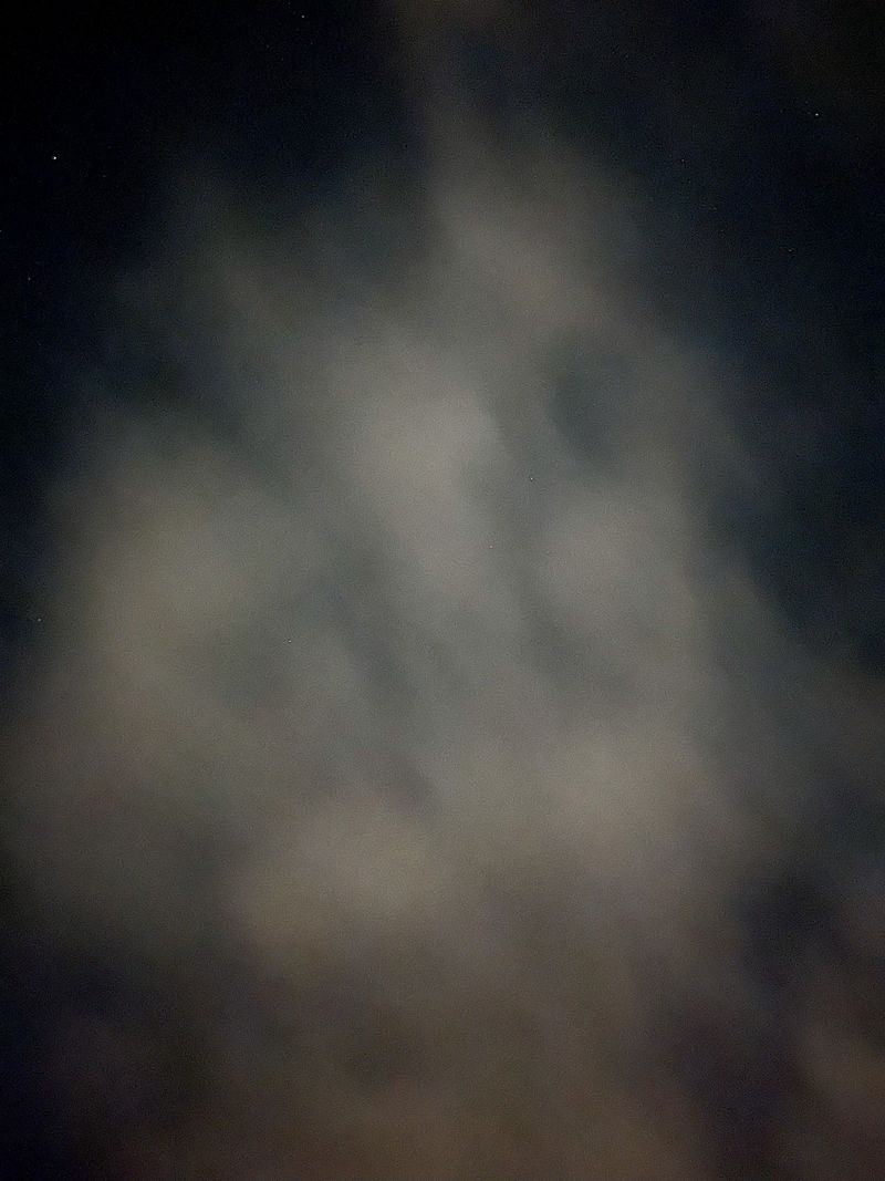 © Kali Tiruneh - Image from the Micro-moments of alignment: the evening sky photography project