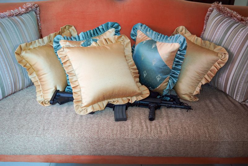 © JL Javier - Image from the Exit Wounds photography project