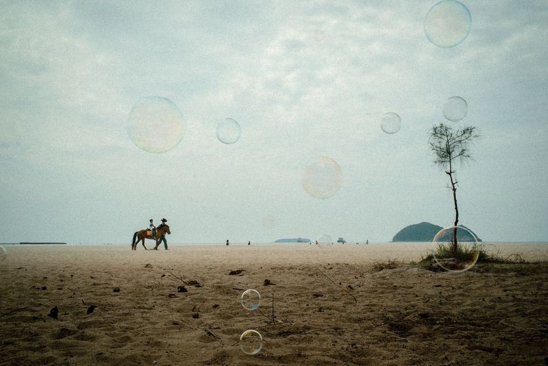 © Sakulchai Sikitikal