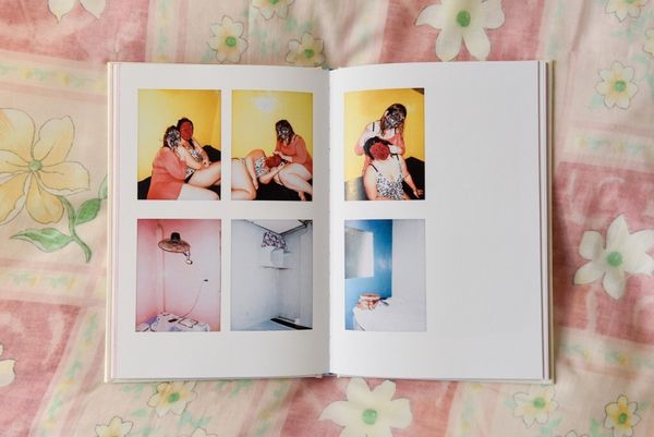 © Charlotte Schmitz, spread from the book La Puente. 2019 winner