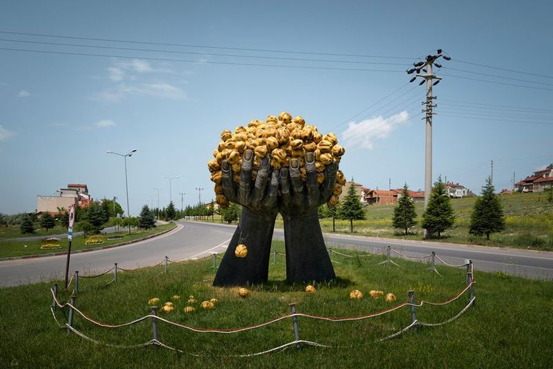 © Batuhan Keskiner, from the exhibition City Sculptures / Wonderland