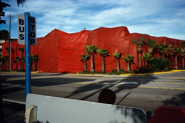 © Constantine Manos