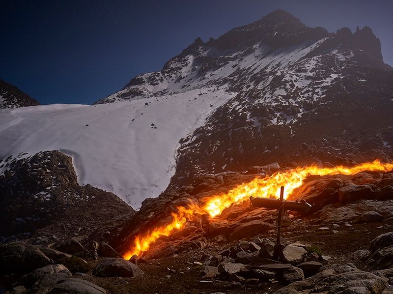 Image from the series When I Am Laid in Earth by © Simon Norfolk