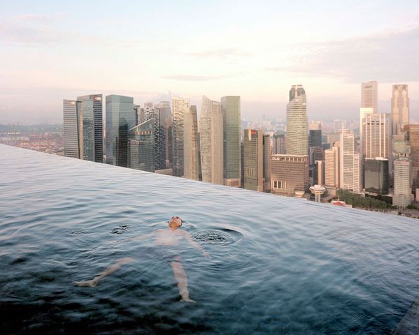 © Paolo Woods & Gabriele Galimberti. (Image taken from The Heavens Annual Report project)