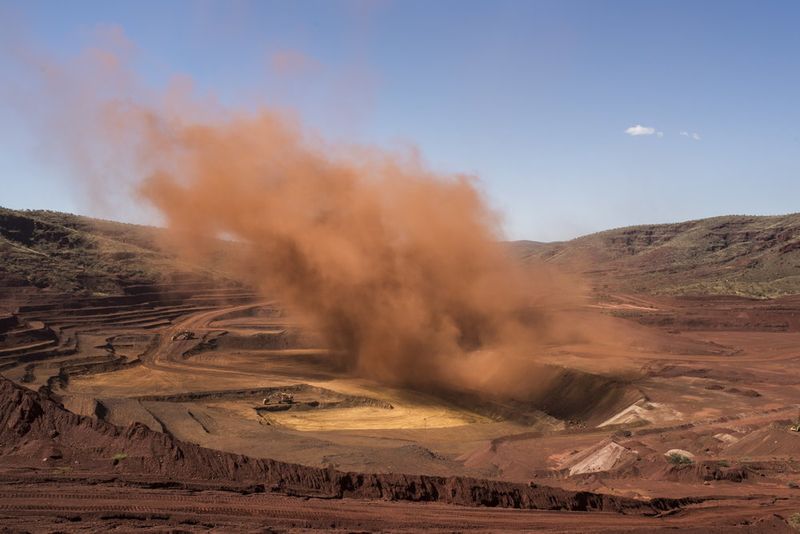 © Adam Ferguson, from the series, Through the Outback (2017 Poyi Photographer of the Year)