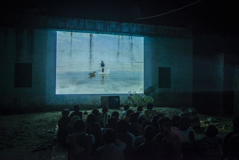 Democratising the Access to Photography 