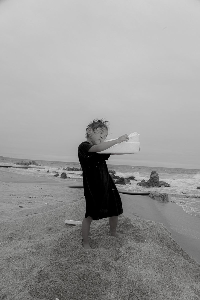 © Elrea Song - Image from the Nostalgia for the moon and the sea photography project