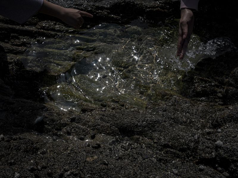 © Elrea Song - Image from the Nostalgia for the moon and the sea photography project