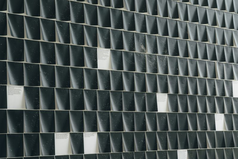 © Hannes Jung - Installation view with texts.