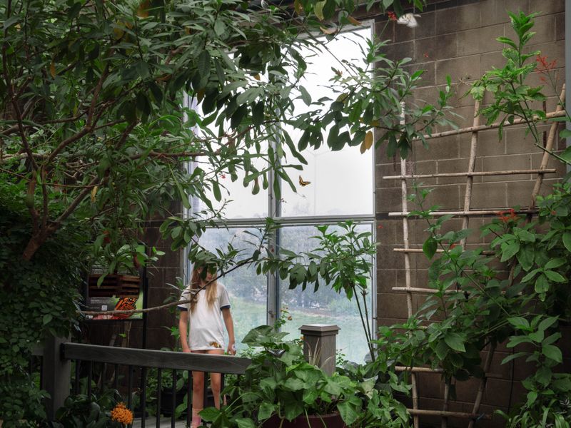 © Jiayue Yu - Image from the Worn Out Joy photography project