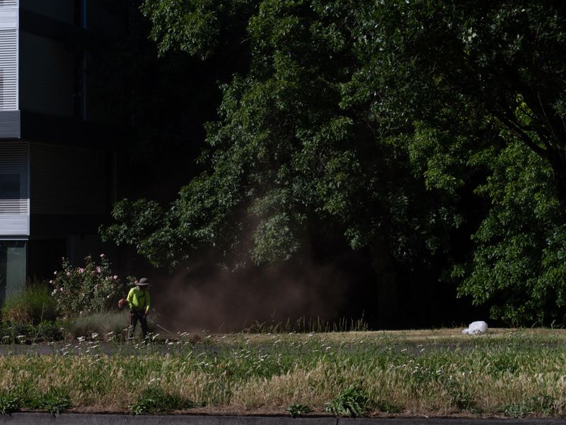 © Jiayue Yu - Image from the Worn Out Joy photography project