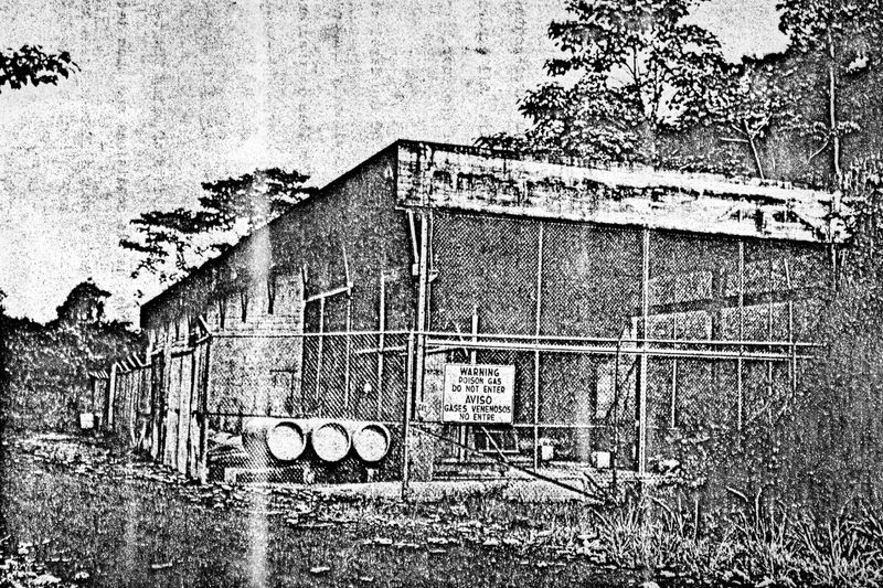 © Alfredo J. Martiz J. - Image from the Bombas no detonadas photography project