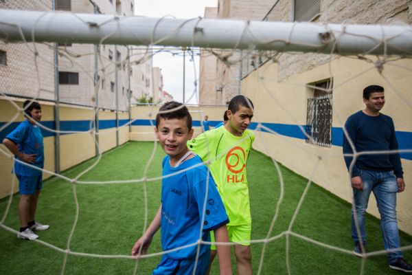 © Yuki Iwamura - Image from the Lost Generation: The Forgotten Refugees photography project