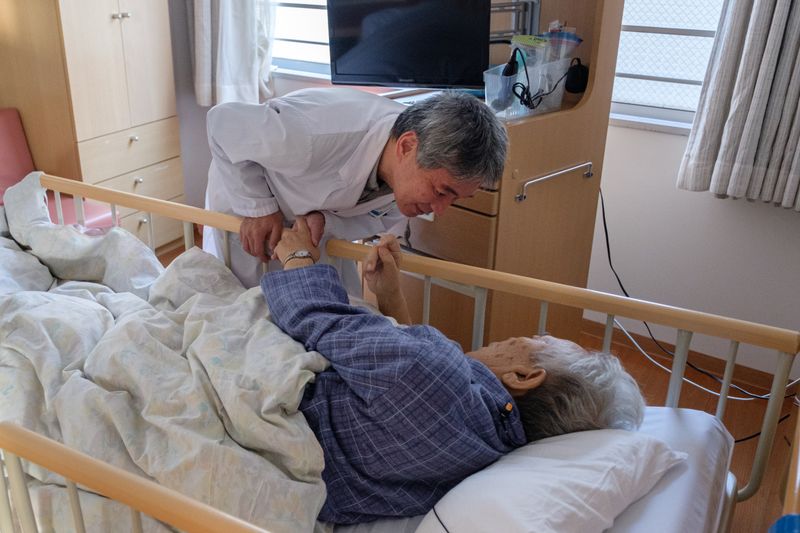 © Yuki Iwamura - Image from the Good Death photography project