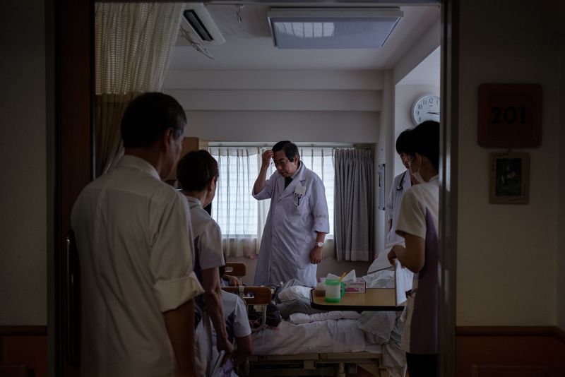 © Yuki Iwamura - Image from the Good Death photography project